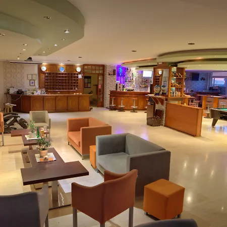 מלון Sunny Days 3*